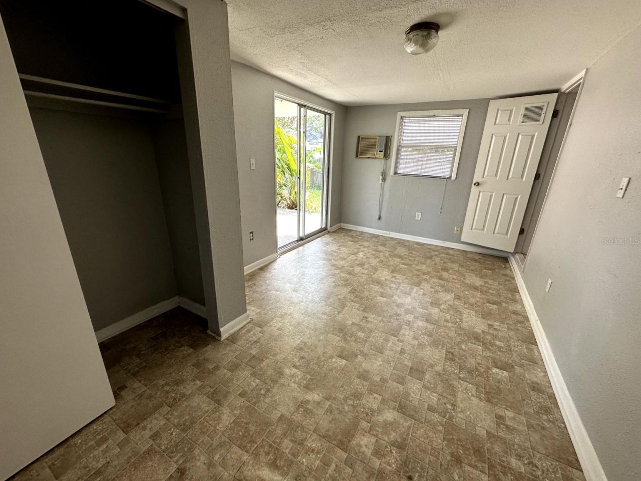 715 51st Avenue N, Saint Petersburg, FL 33703 Photo