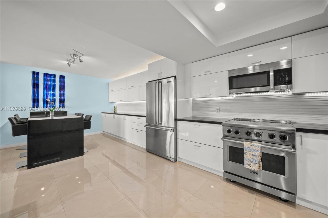 2843 S Bayshore Dr, Unit 6B, Miami, FL 33133 Photo