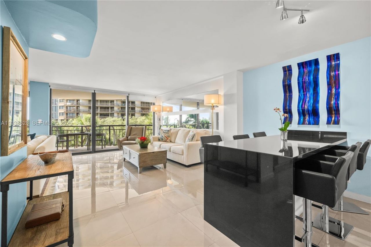 2843 S Bayshore Dr, Unit 6B, Miami, FL 33133 Photo