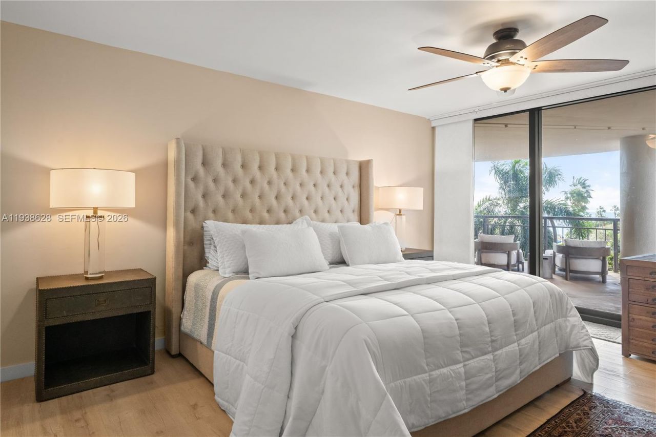 2843 S Bayshore Dr , Unit 6B, Miami, FL 33133 Photo