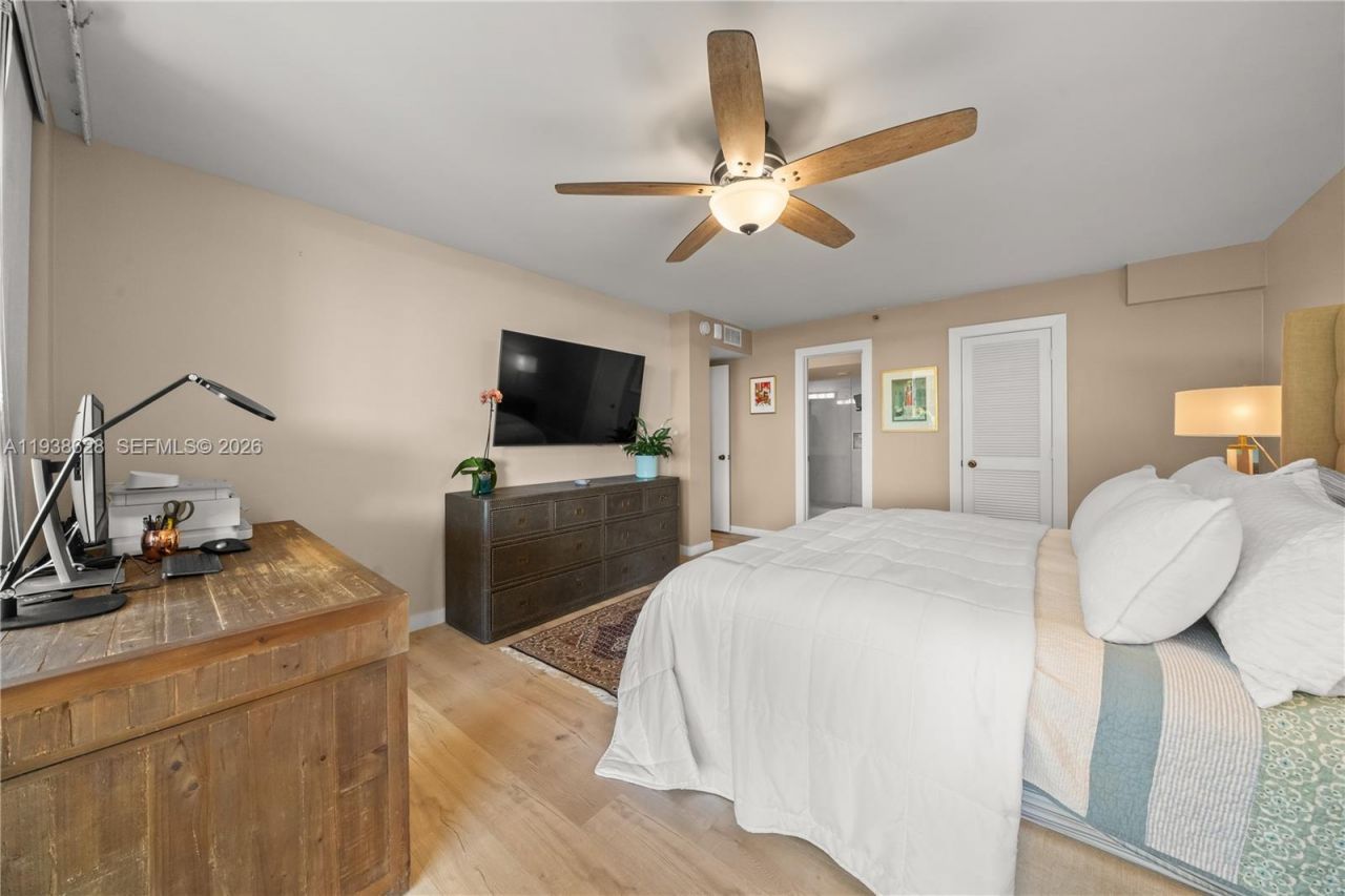 2843 S Bayshore Dr , Unit 6B, Miami, FL 33133 Photo