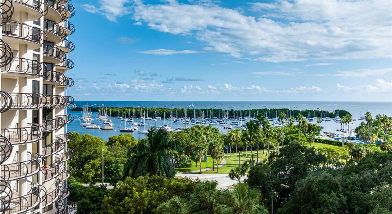 2843 S Bayshore Dr , Unit 6B, Miami, FL 33133 Photo