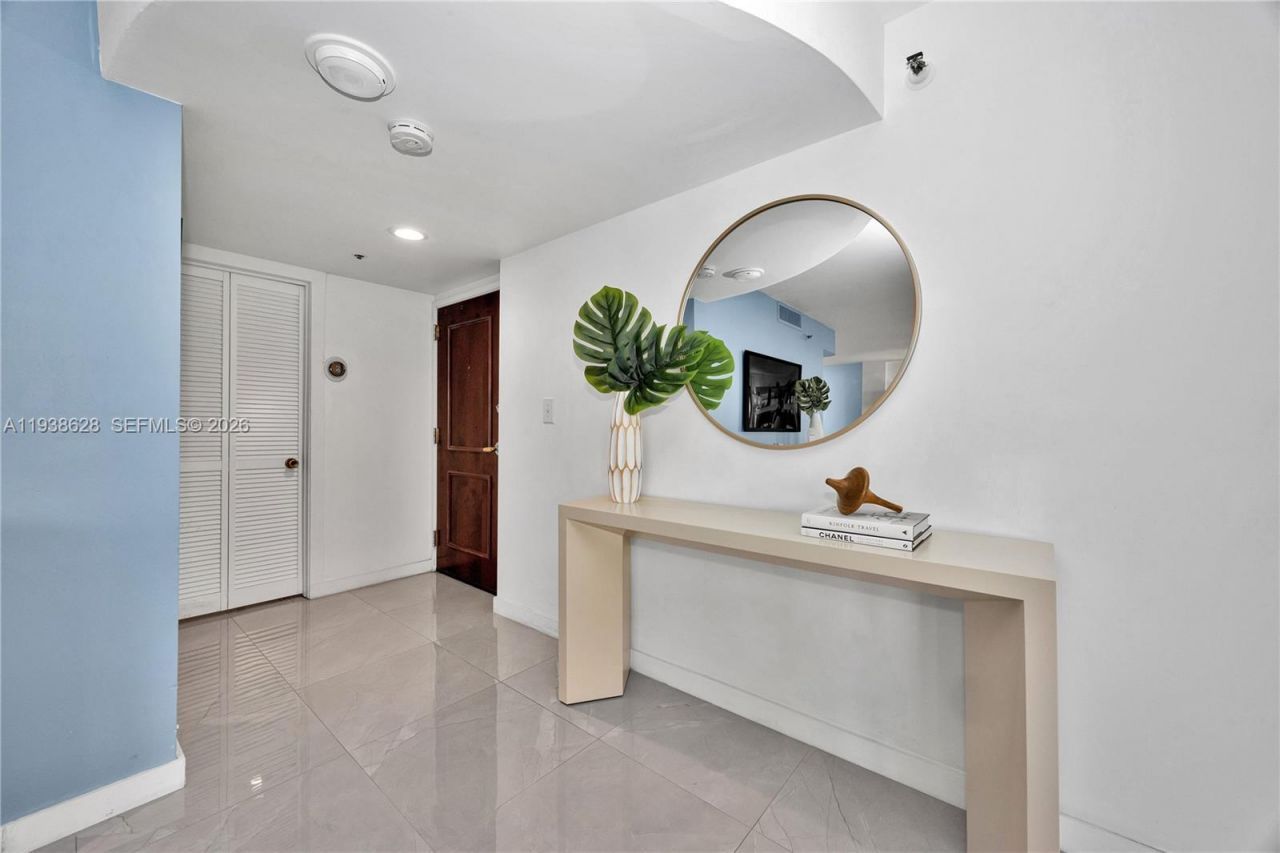 2843 S Bayshore Dr, Unit 6B, Miami, FL 33133 Photo