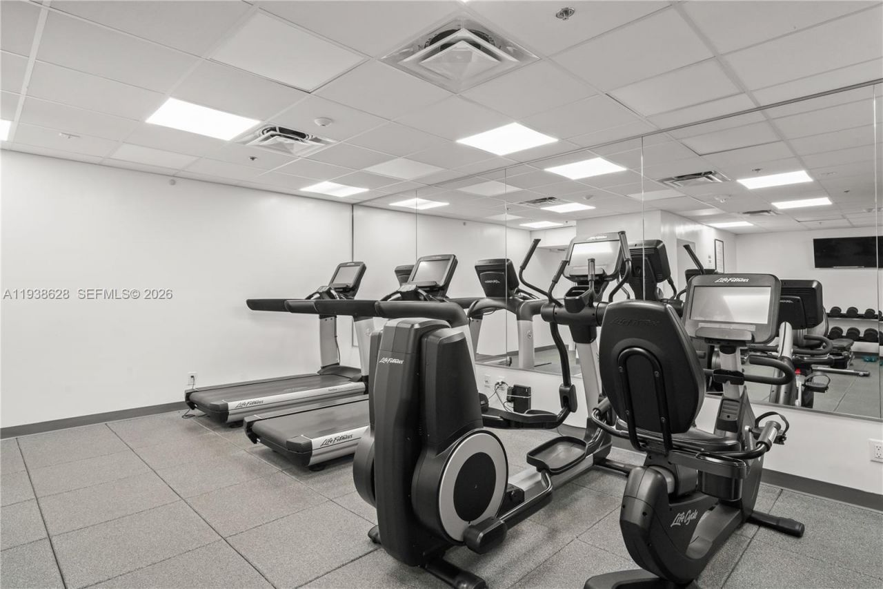 2843 S Bayshore Dr , Unit 6B, Miami, FL 33133 Photo