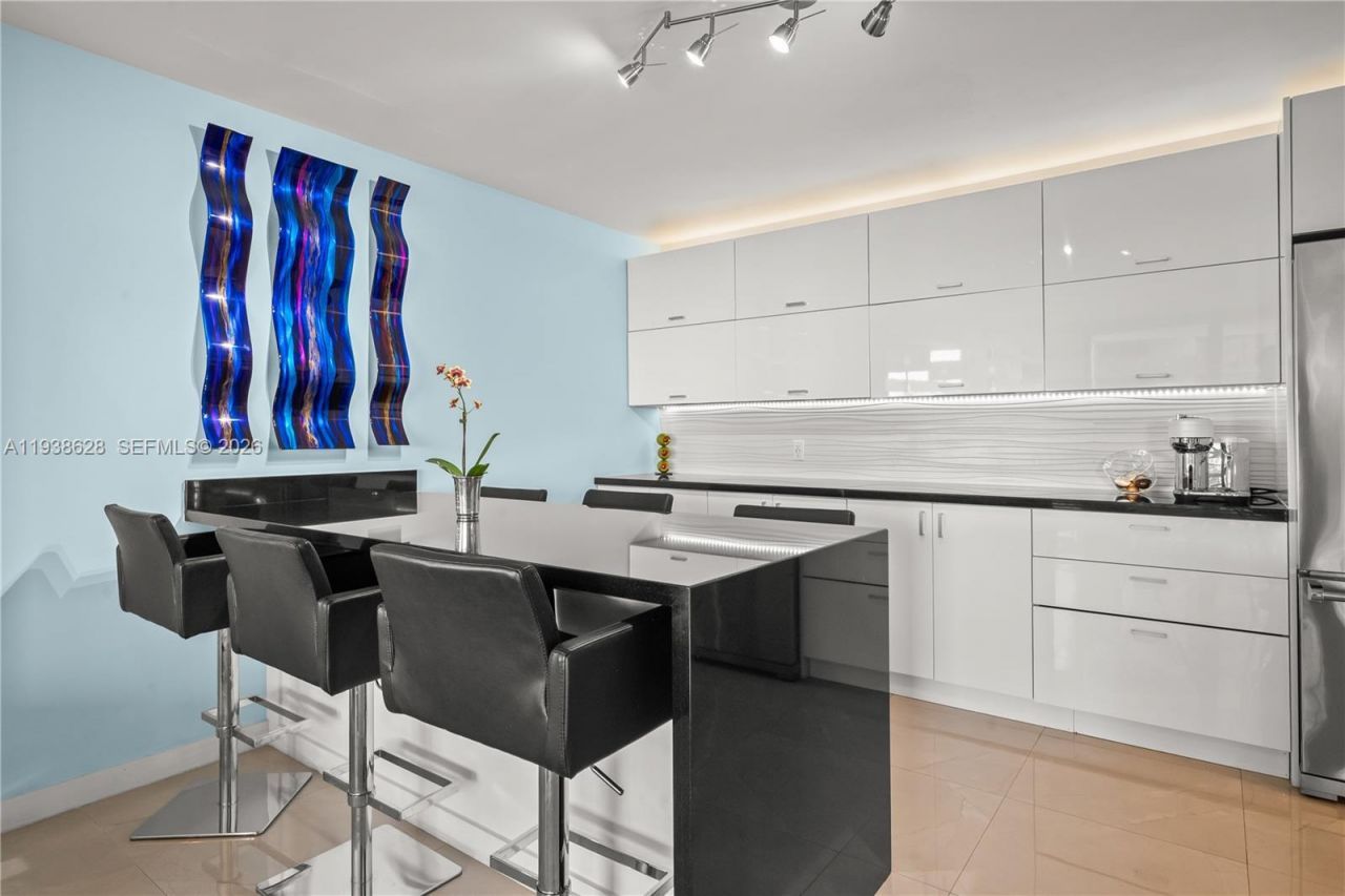 2843 S Bayshore Dr , Unit 6B, Miami, FL 33133 Photo