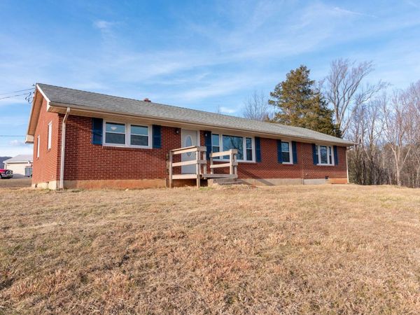 1079 Mountain Valley RD, Vinton, VA 24179