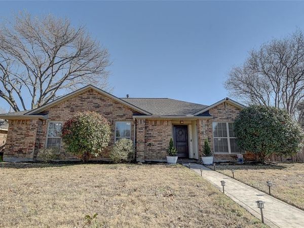 2306 Shadyoaks Lane, Rowlett, TX 75088