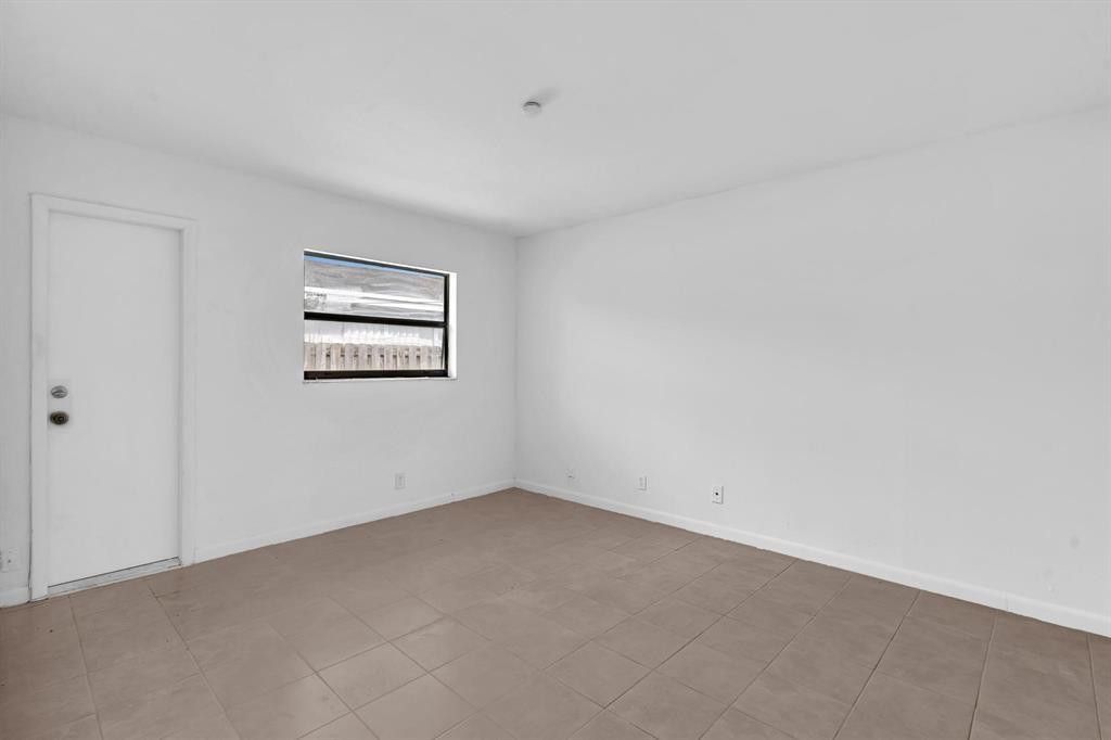 5748 NW 27th Court, Fort Lauderdale, FL 33313 Photo