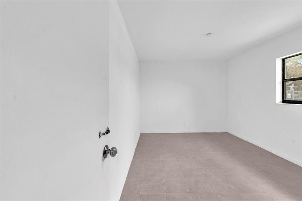 5748 NW 27th Court, Fort Lauderdale, FL 33313 Photo