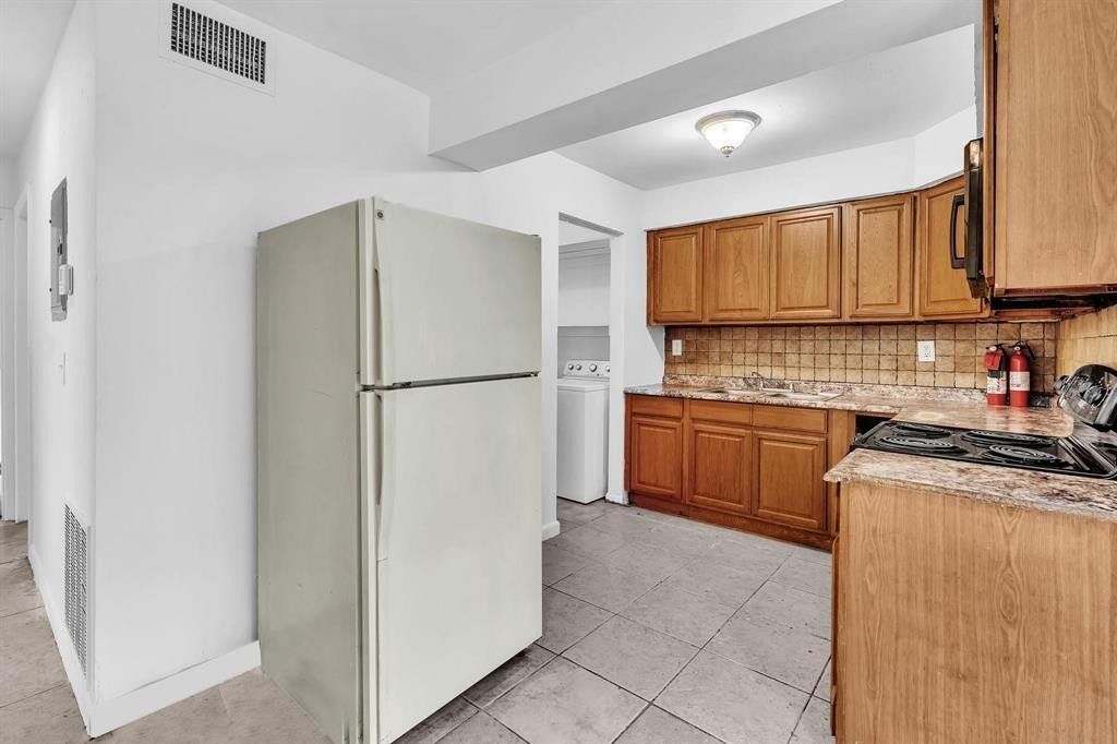 5748 NW 27th Court, Fort Lauderdale, FL 33313 Photo