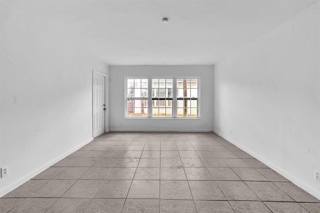 5748 NW 27th Court, Fort Lauderdale, FL 33313 Photo