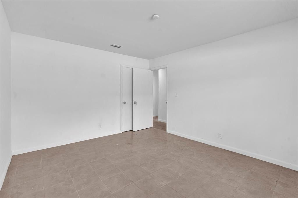 5748 NW 27th Court, Fort Lauderdale, FL 33313 Photo