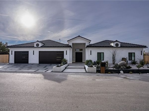 5790 Westwind Road, Las Vegas, NV 89118