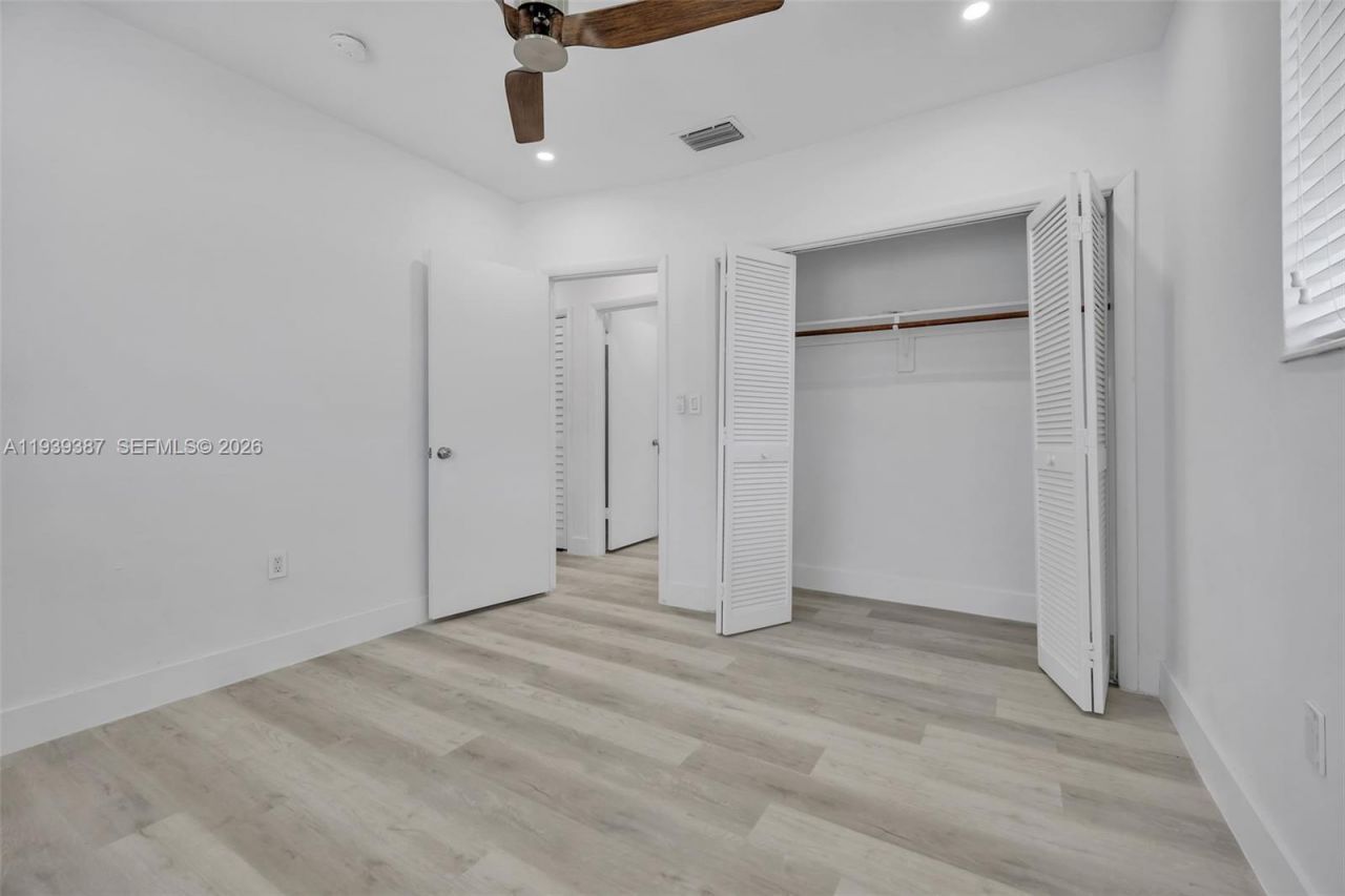 1401 NE 152nd St, North Miami Beach, FL 33162 Photo