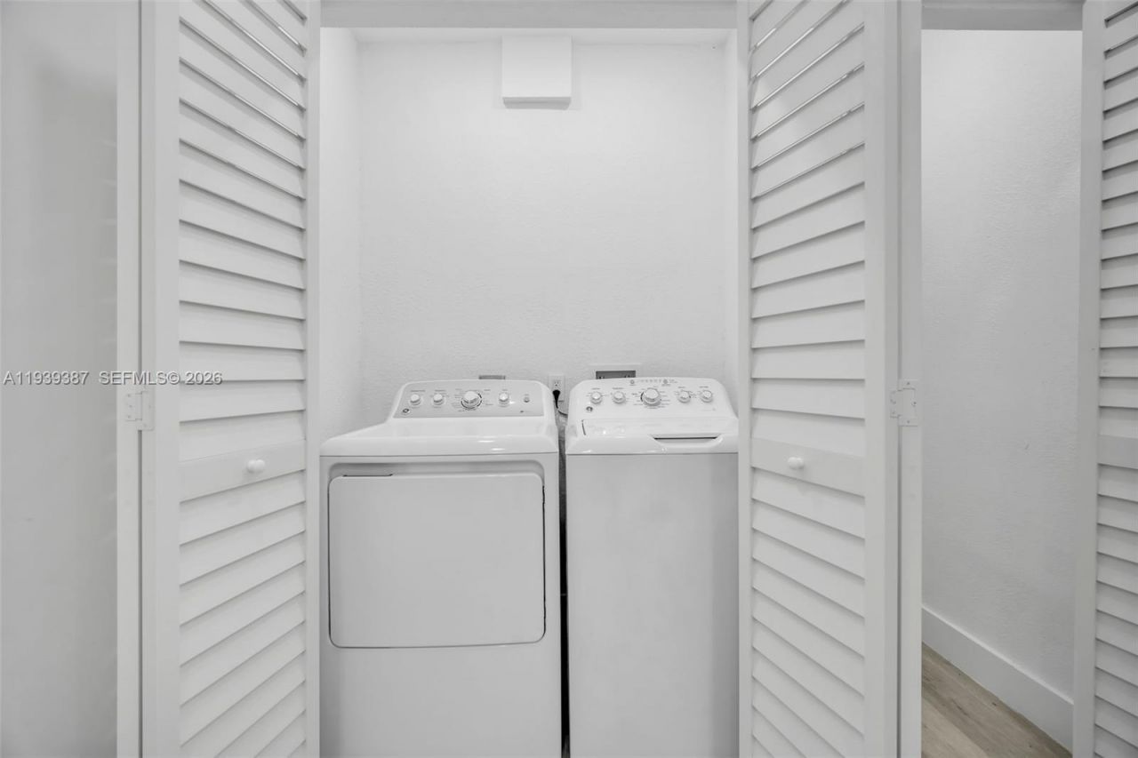 1401 NE 152nd St, North Miami Beach, FL 33162 Photo