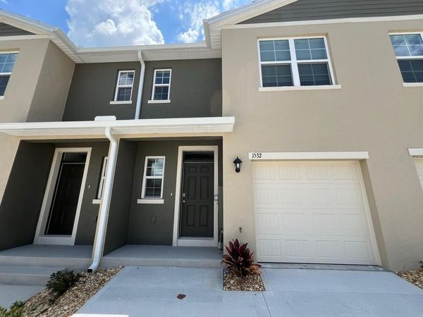 1532 LUMBER AVENUE, DAVENPORT, FL 33837