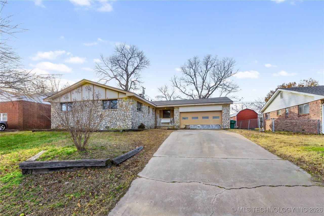 784 N Moccasin Place Sapulpa, OK 74066