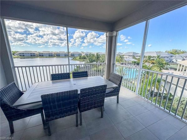 163 Indies DR E, Unit 206, NAPLES, FL 34114