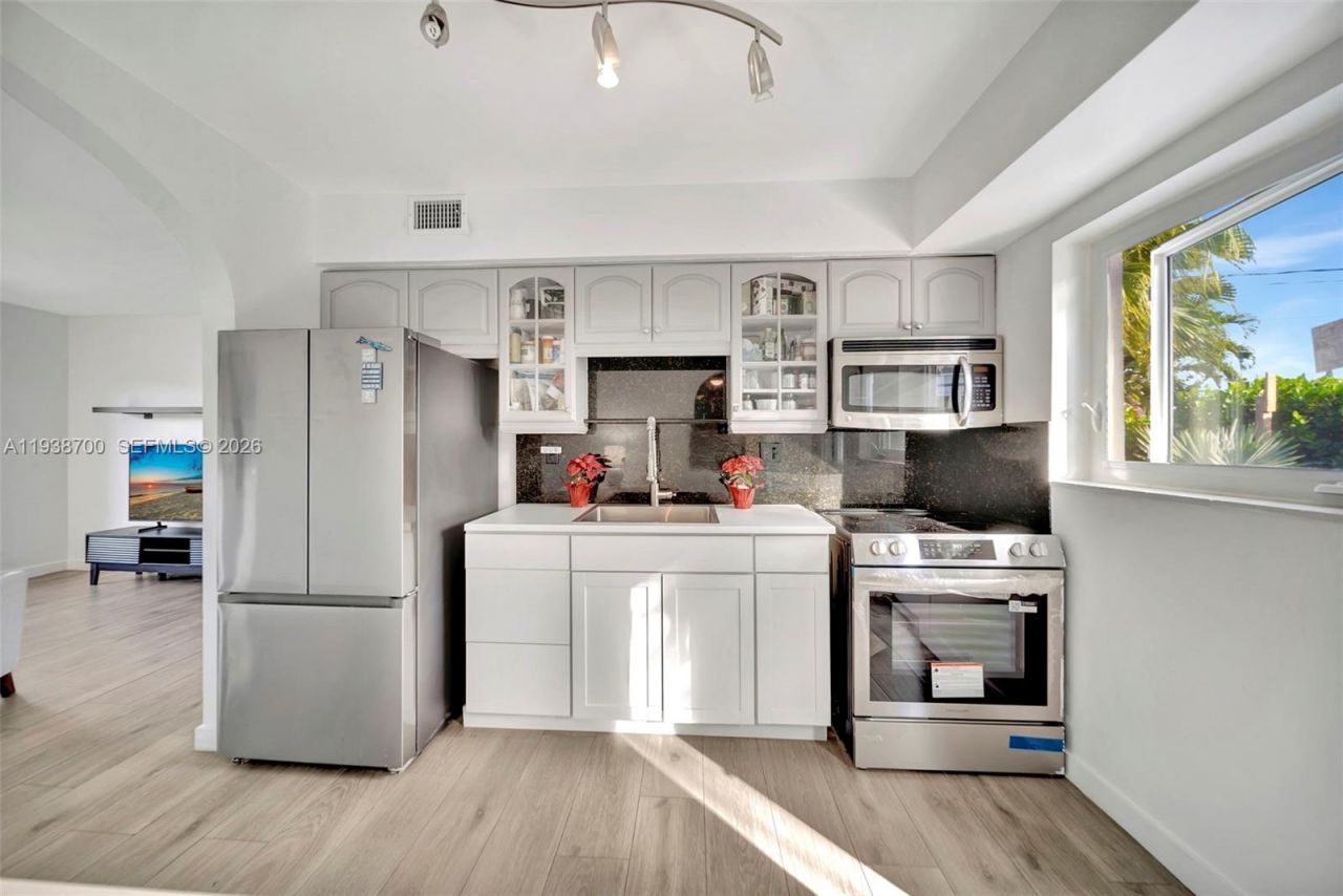 2304 SE 13th Ct, Pompano Beach, FL 33062 Photo