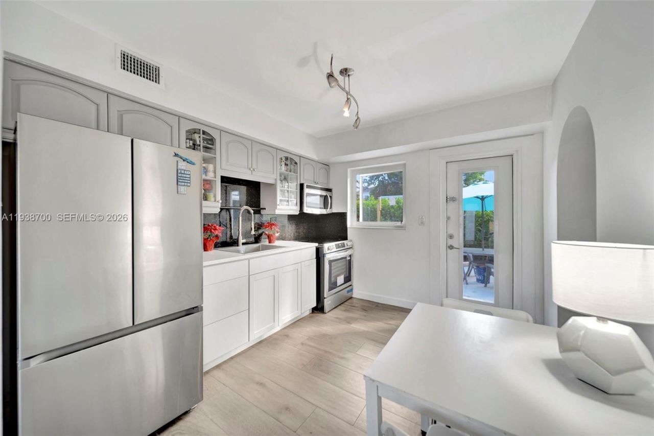 2304 SE 13th Ct, Pompano Beach, FL 33062 Photo