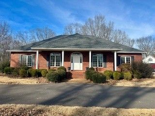 25 Max Dr  Paris, TN 38242