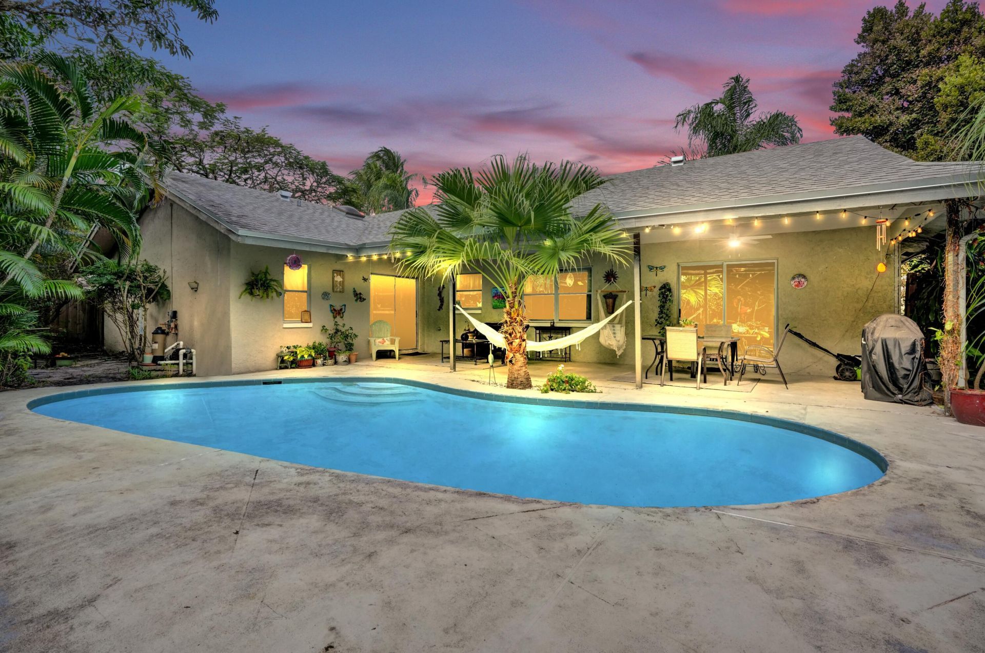 194 Parkwood Drive, Royal Palm Beach, FL 33411 Photo