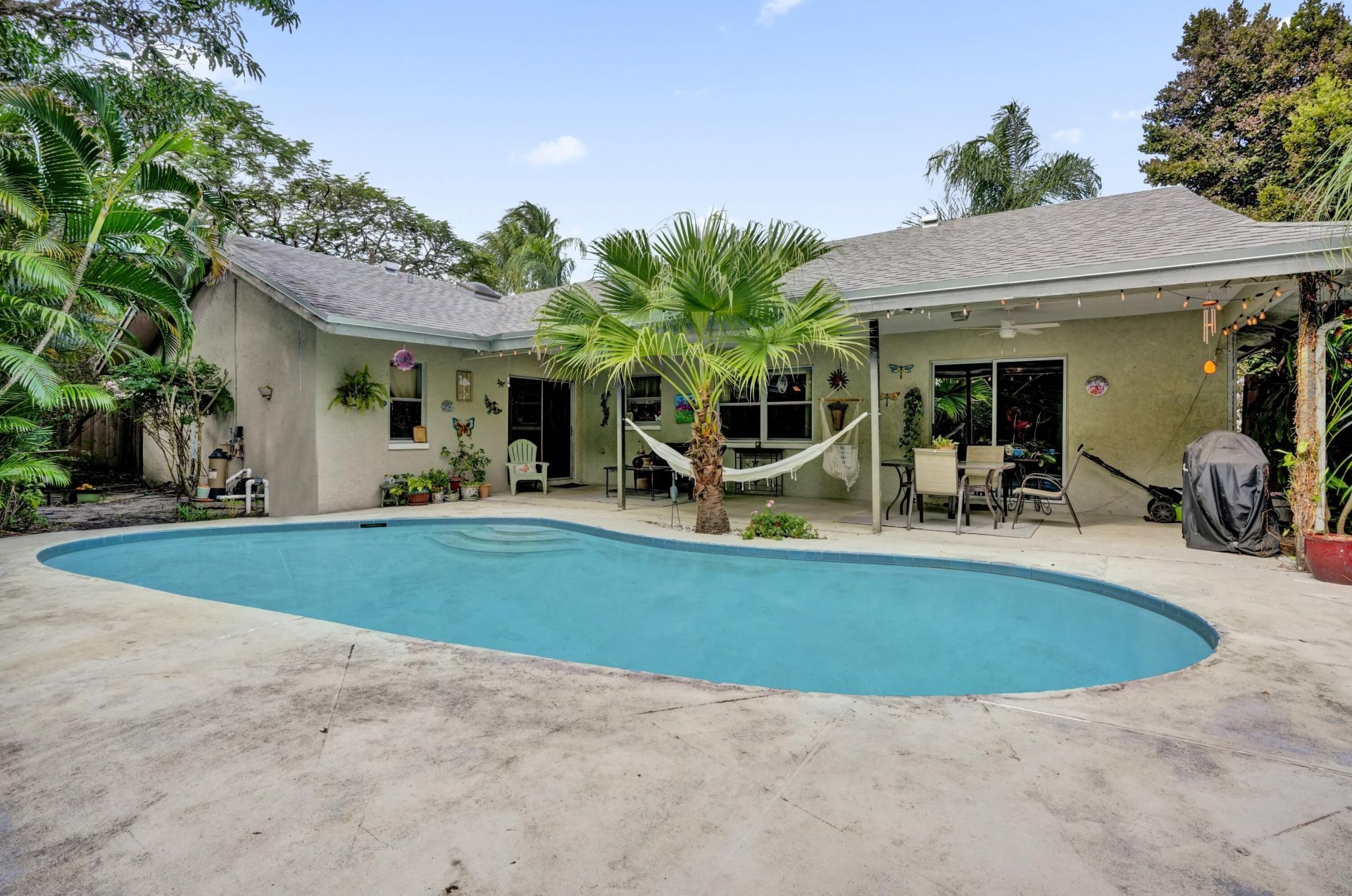 194 Parkwood Drive, Royal Palm Beach, FL 33411 Photo