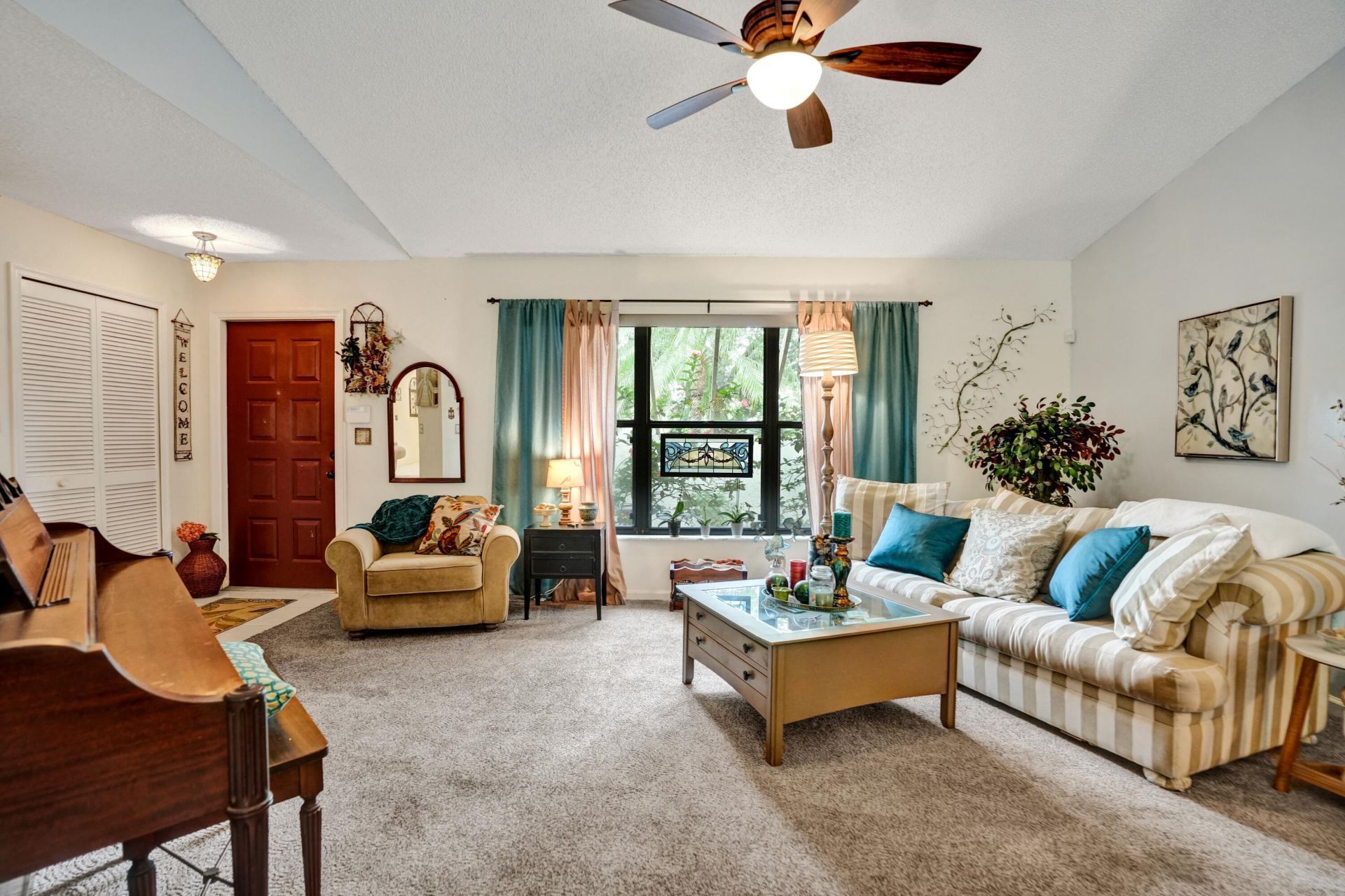 194 Parkwood Drive, Royal Palm Beach, FL 33411 Photo