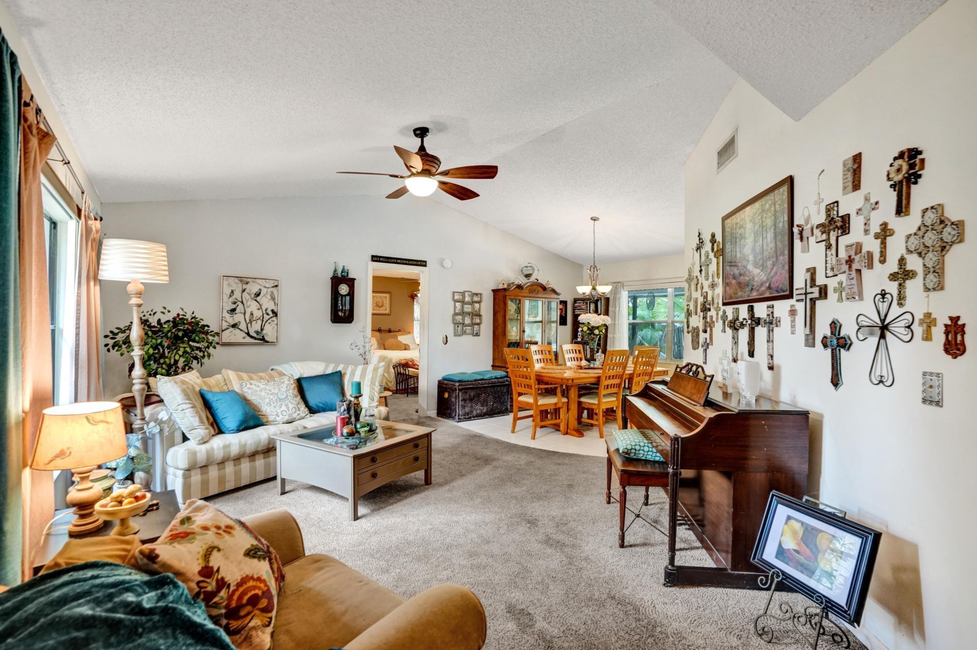 194 Parkwood Drive, Royal Palm Beach, FL 33411 Photo