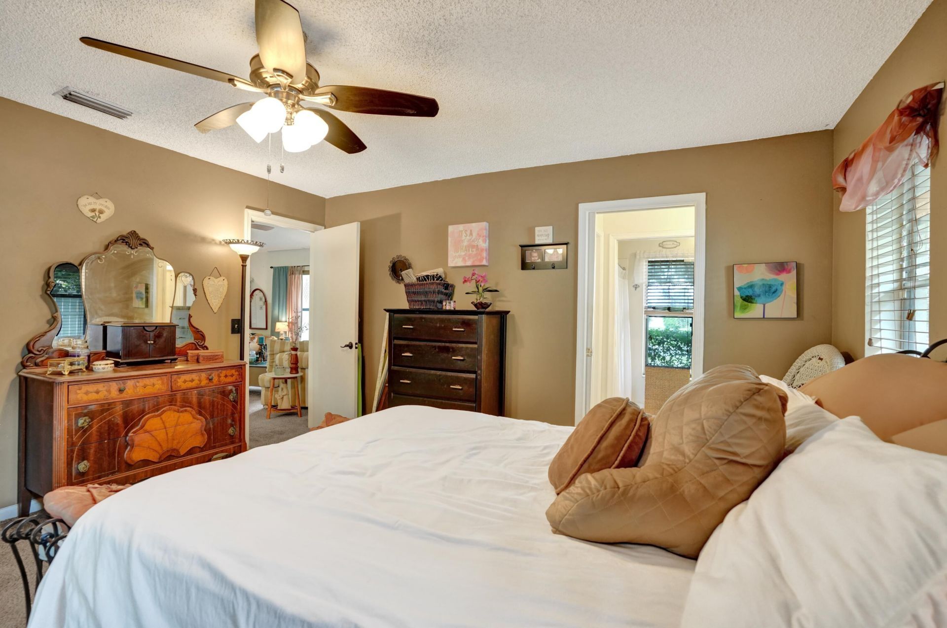 194 Parkwood Drive, Royal Palm Beach, FL 33411 Photo