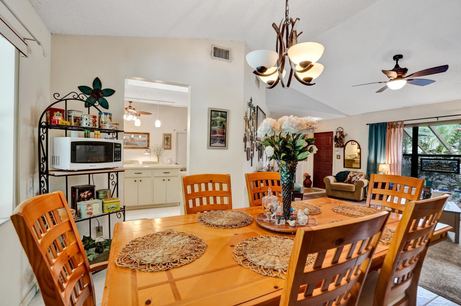 194 Parkwood Drive, Royal Palm Beach, FL 33411 Photo