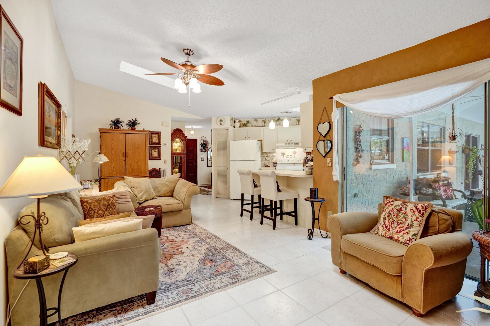 194 Parkwood Drive, Royal Palm Beach, FL 33411 Photo