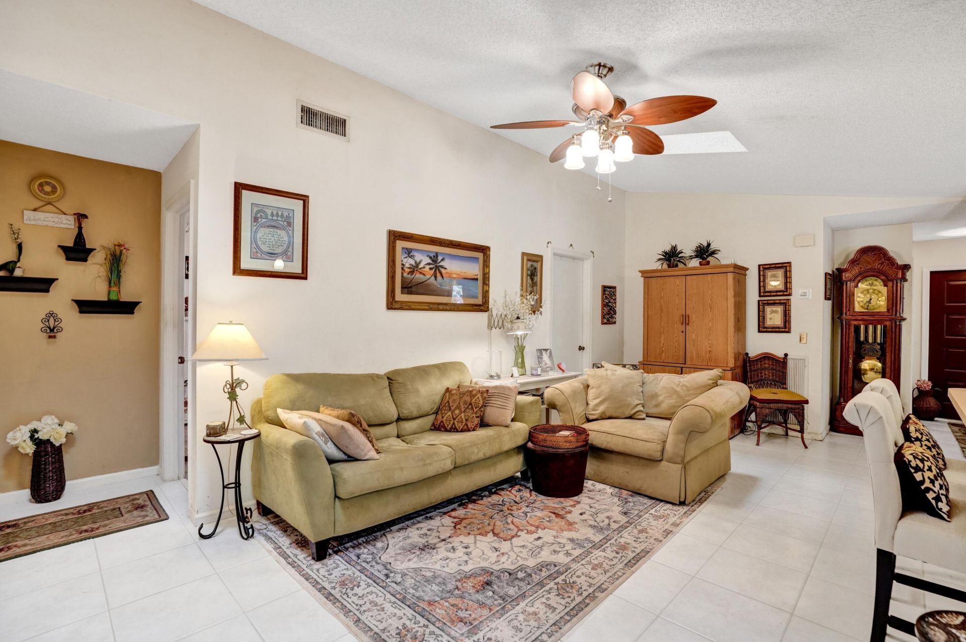 194 Parkwood Drive, Royal Palm Beach, FL 33411 Photo