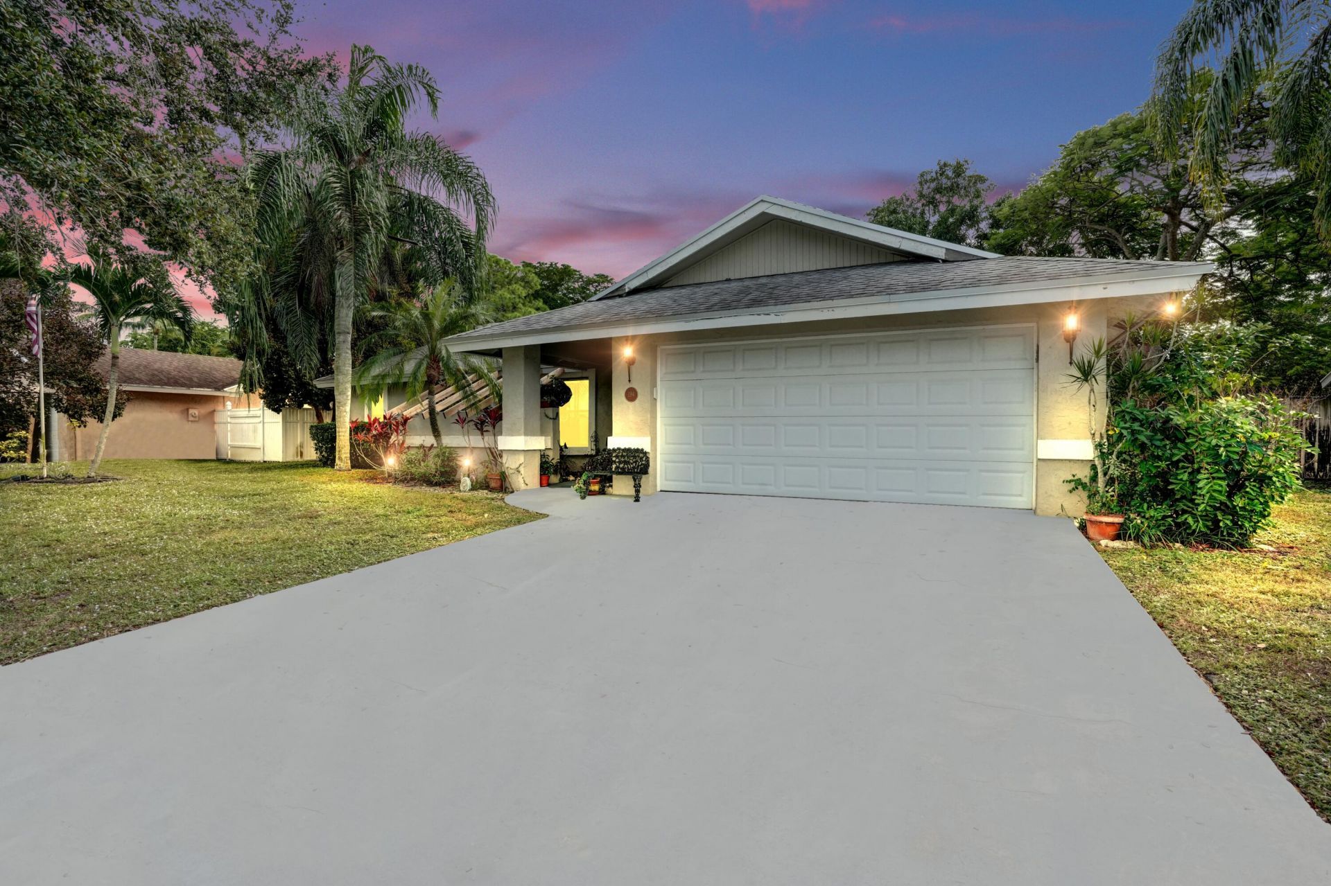 194 Parkwood Drive, Royal Palm Beach, FL 33411 Photo