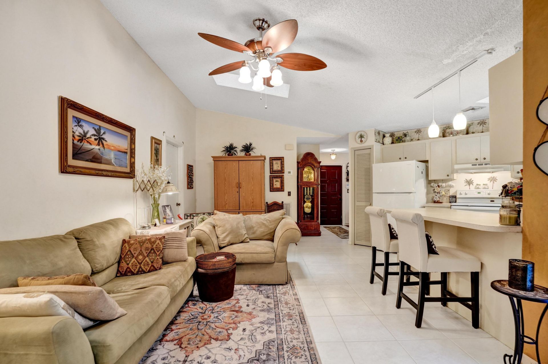 194 Parkwood Drive, Royal Palm Beach, FL 33411 Photo