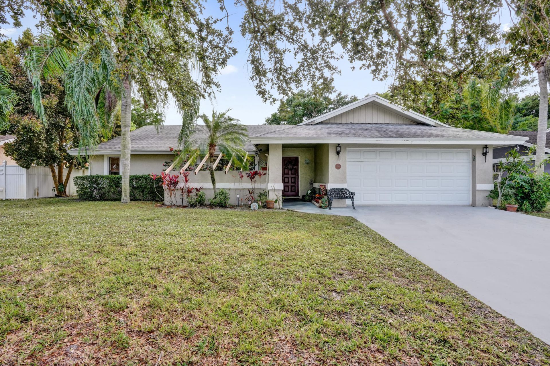 194 Parkwood Drive, Royal Palm Beach, FL 33411 Photo