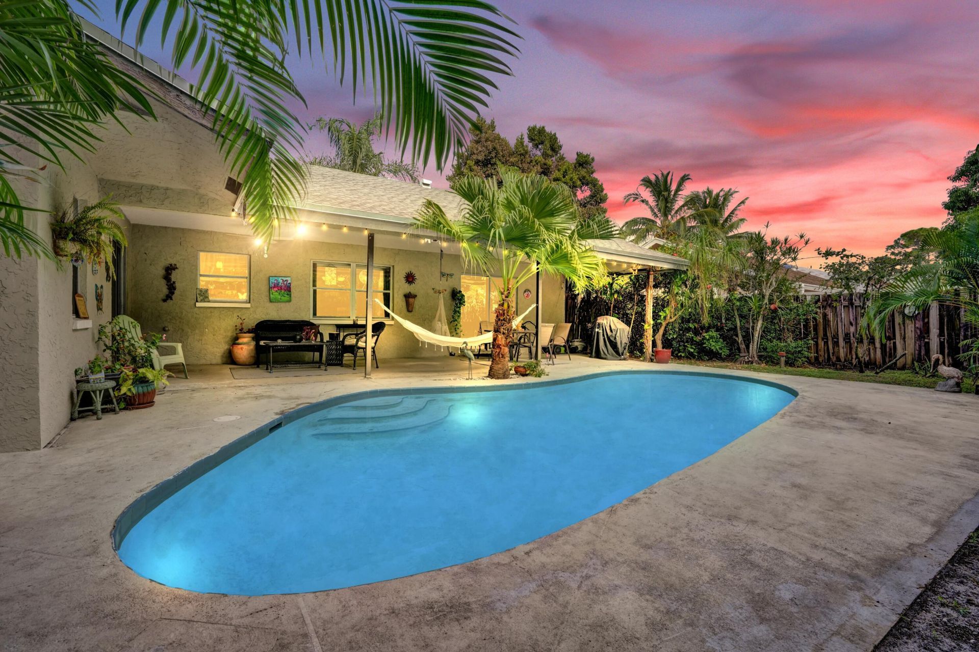 194 Parkwood Drive, Royal Palm Beach, FL 33411 Photo