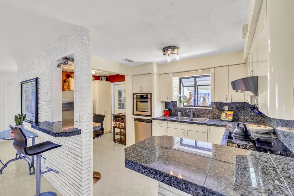 1961 NE 31st Street, Lighthouse Point, FL 33064 Photo