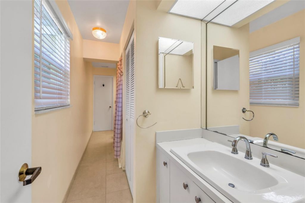 1961 NE 31st Street, Lighthouse Point, FL 33064 Photo