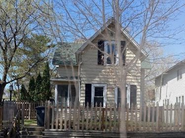 3611 Queen Avenue N, Minneapolis, MN 55412