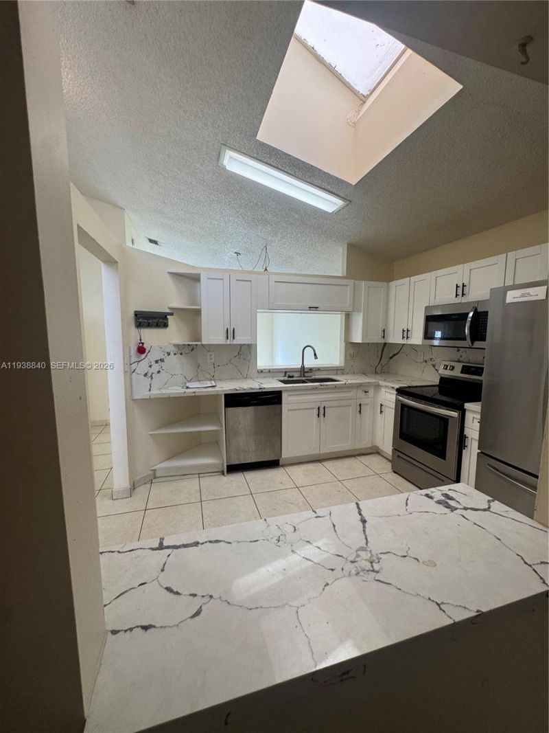 9957 W Elm Ln, Miramar, FL 33025 Photo