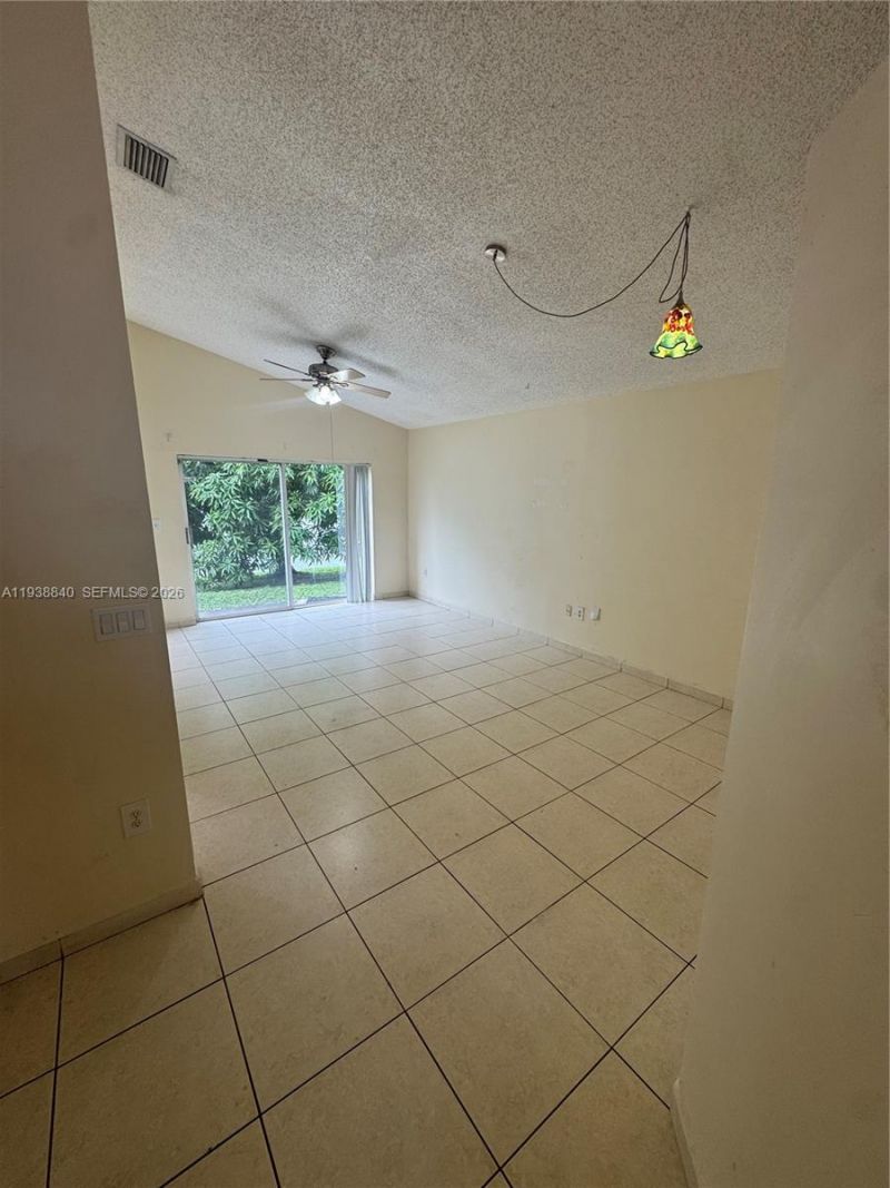 9957 W Elm Ln, Miramar, FL 33025 Photo