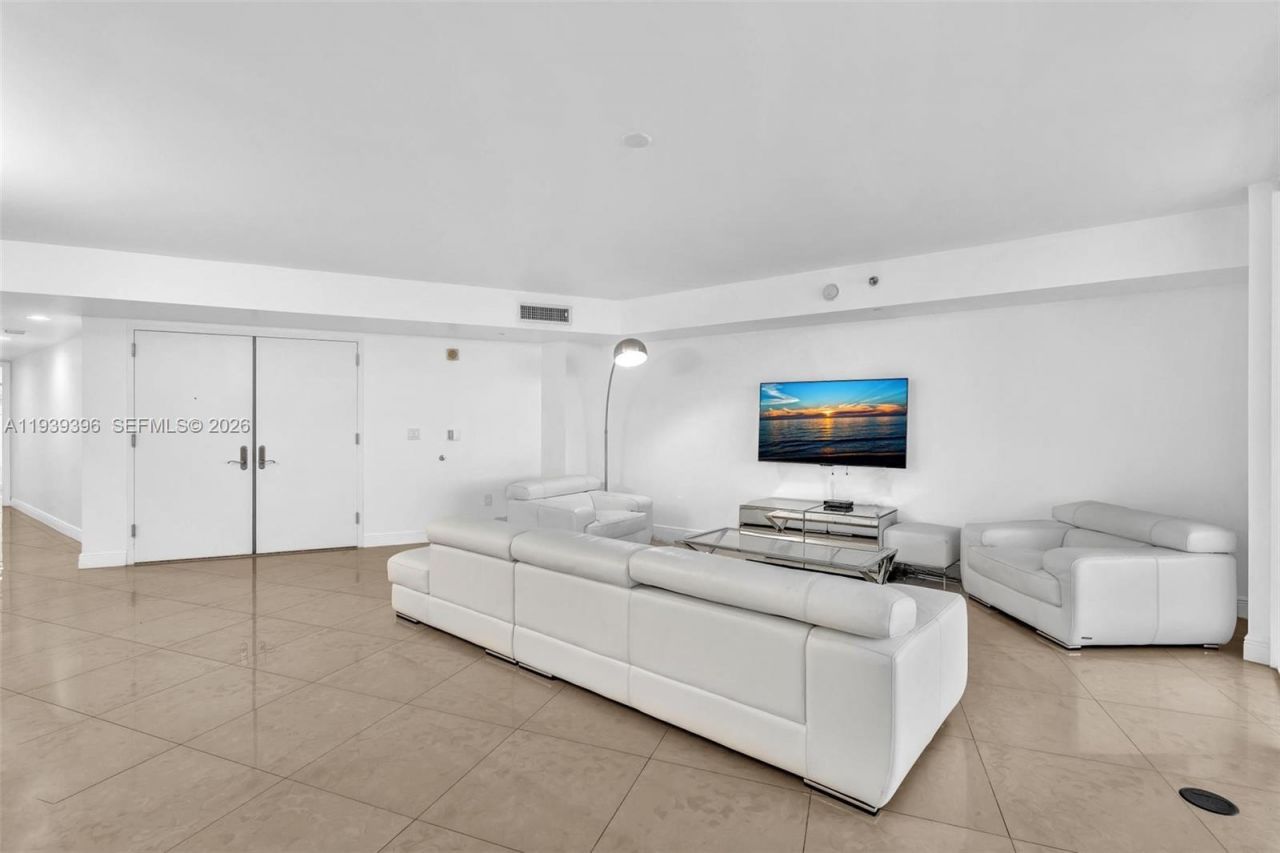 17201 Collins Ave, Unit 1107, Sunny Isles Beach, FL 33160 Photo