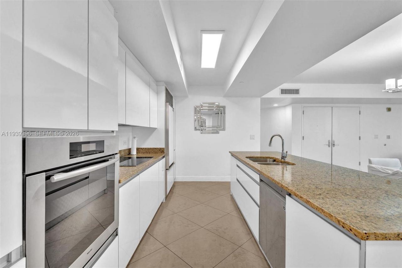 17201 Collins Ave, Unit 1107, Sunny Isles Beach, FL 33160 Photo