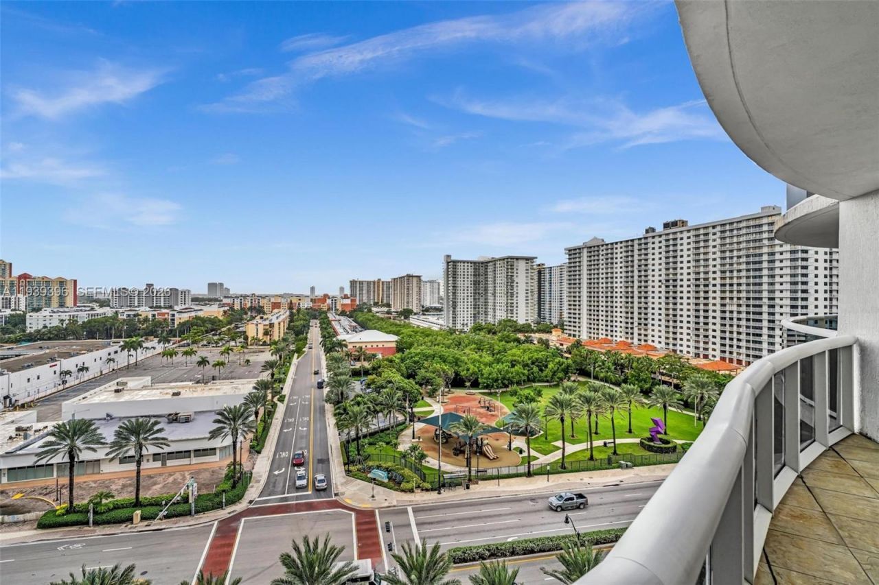 17201 Collins Ave, Unit 1107, Sunny Isles Beach, FL 33160 Photo