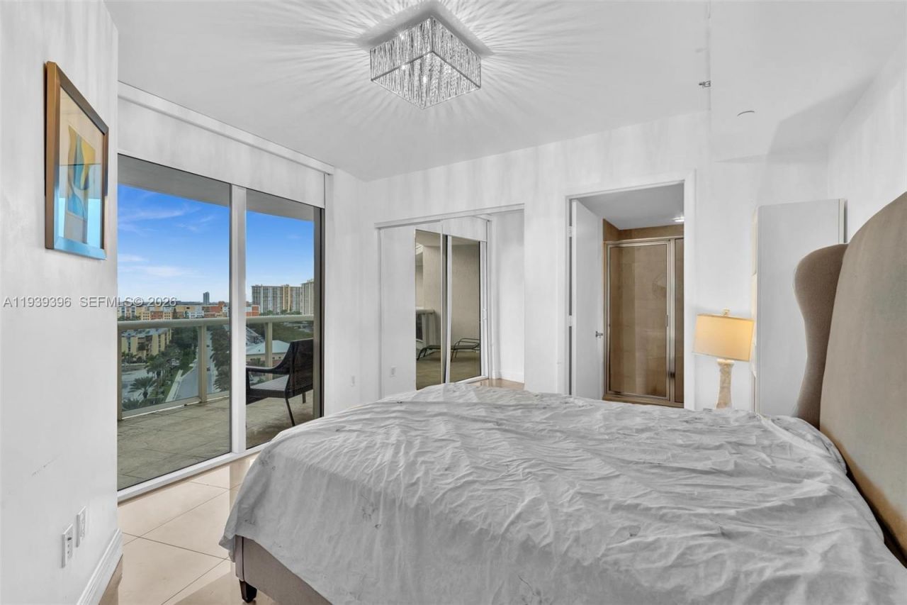 17201 Collins Ave, Unit 1107, Sunny Isles Beach, FL 33160 Photo