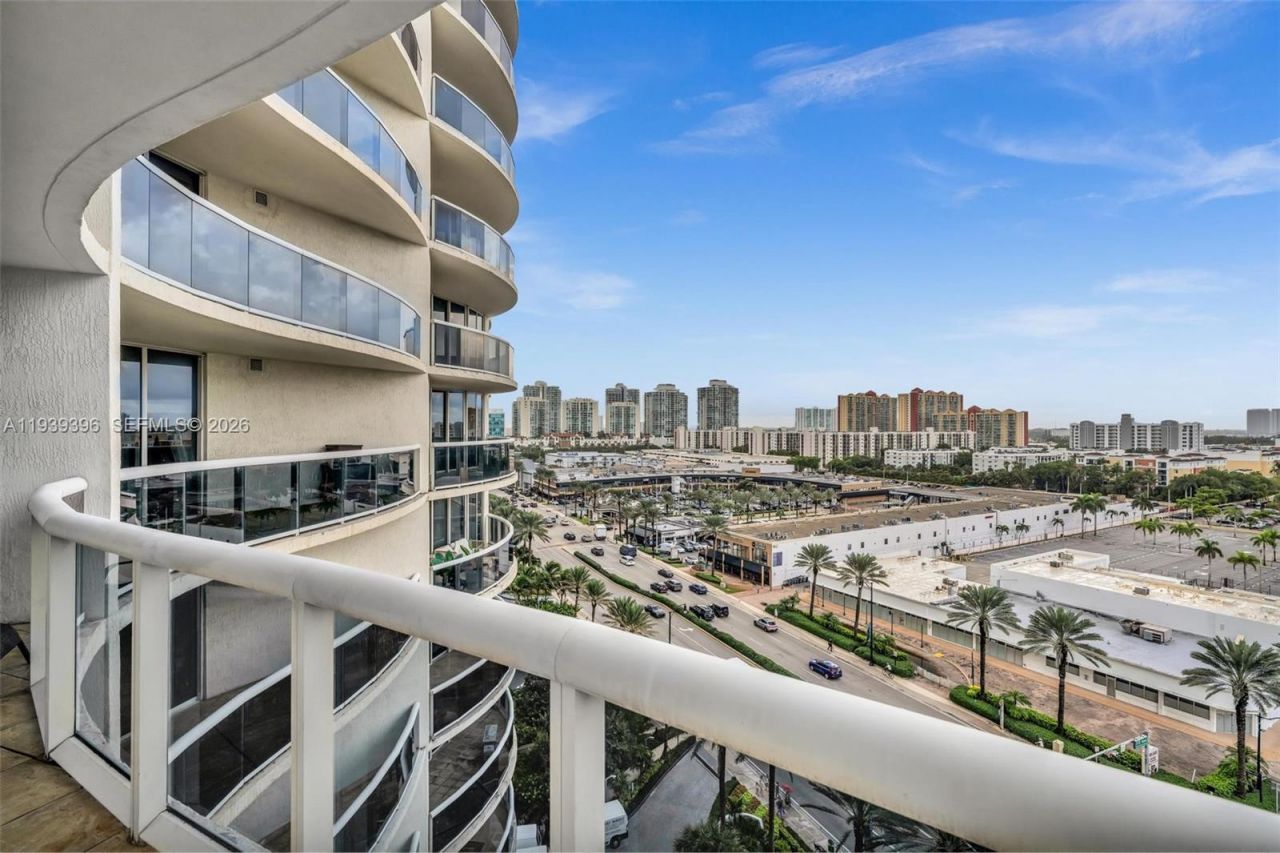 17201 Collins Ave, Unit 1107, Sunny Isles Beach, FL 33160 Photo