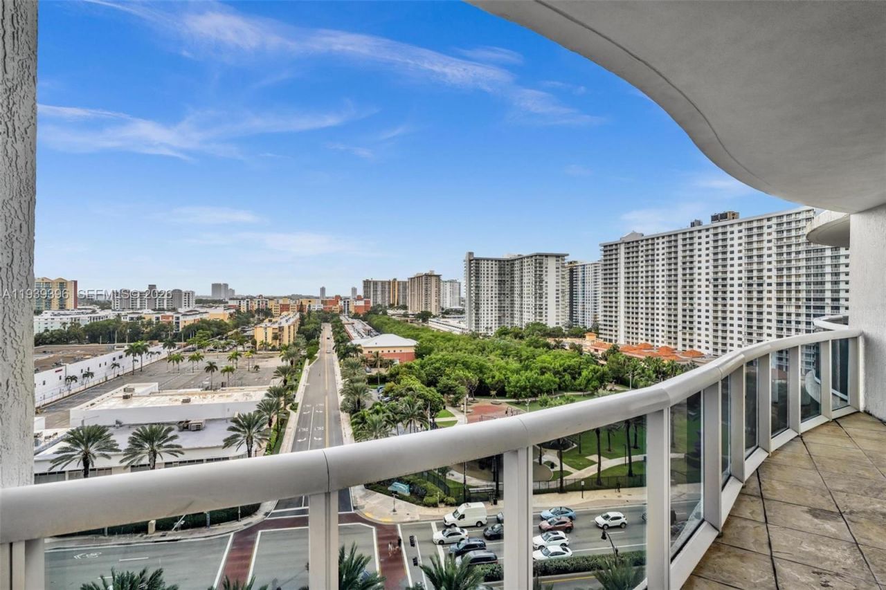 17201 Collins Ave, Unit 1107, Sunny Isles Beach, FL 33160 Photo