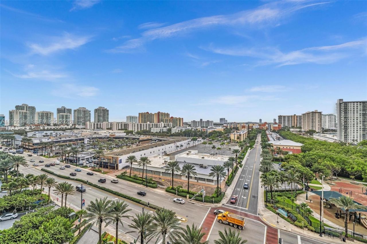 17201 Collins Ave, Unit 1107, Sunny Isles Beach, FL 33160 Photo