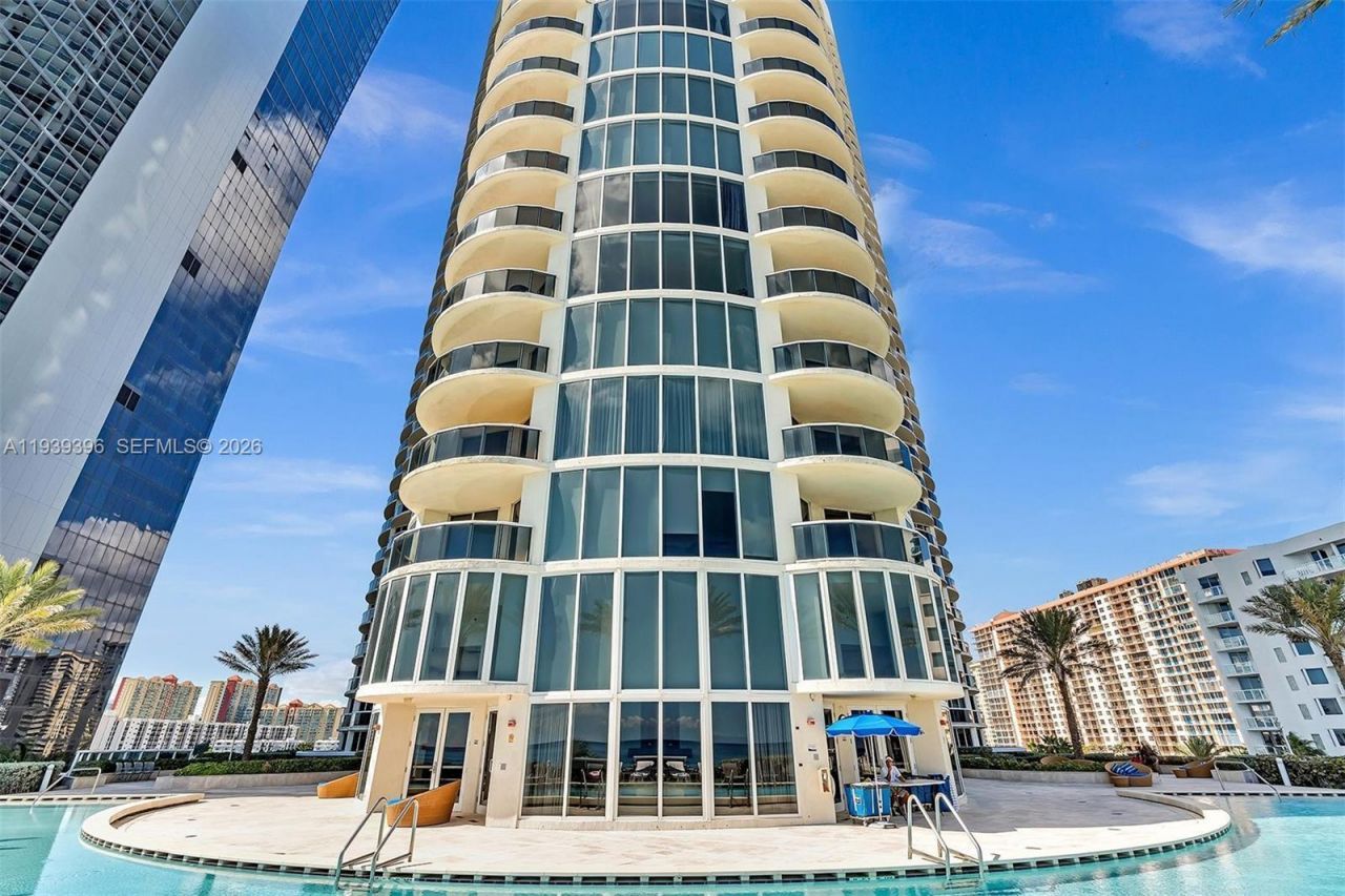 17201 Collins Ave, Unit 1107, Sunny Isles Beach, FL 33160 Photo